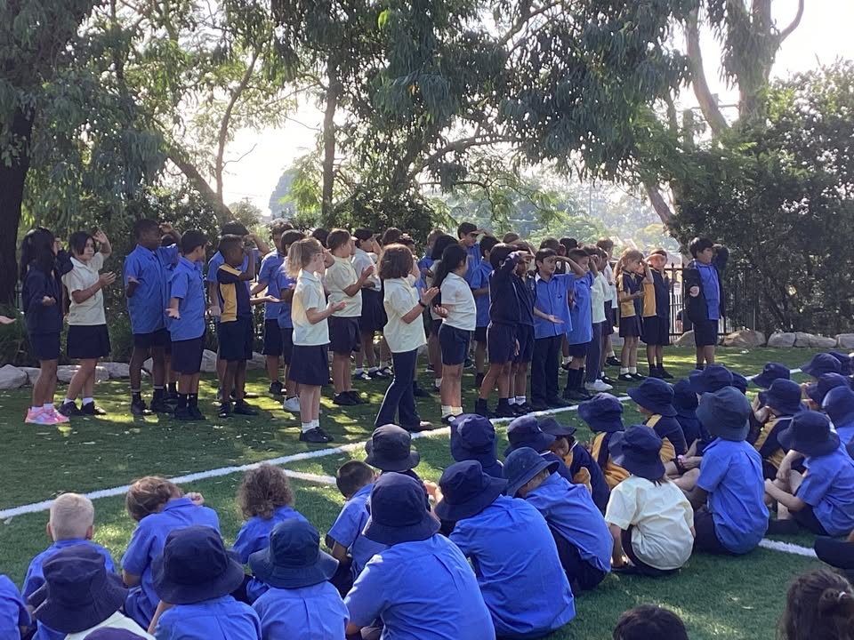 668111002007048_1372022304949244-1